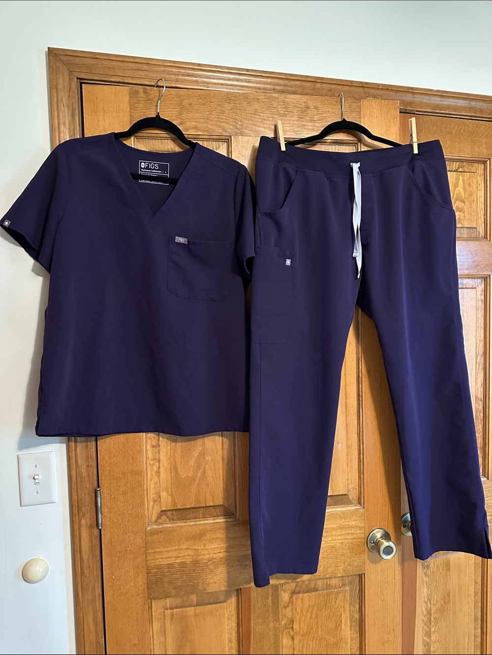 Figs Womens Deep Purple Scrub Set in Large Kade Pants and Catarina top